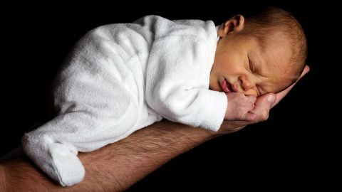Los padres no quieren que su bebé reciba tratos basados en su género.