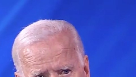 Joe Biden y Julián Castro en el debate.