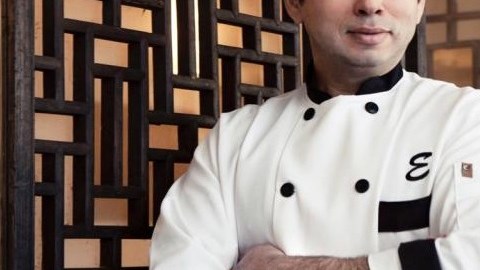 No sólo aprendió a cocinar coreano, también habla y escribe el idioma de ese país./Cortesía