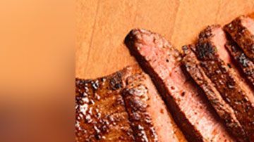 Si es bien recibida, considerarán ofrecer la carne asada como ingrediente permanente el año que viene.