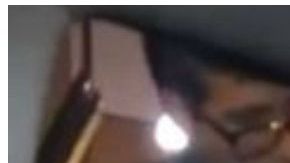 El chico golpeó al taxista y bajó a su novia a rastras.