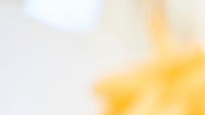 Puedes festejar este día comiendo una hamburguesa gratis o a un precio bajísimo.