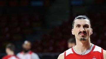 El parecido entre el basquetbolista Nihad Dedovic y el sueco es impresionante
