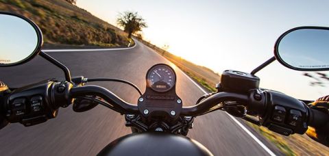 en-moto-bien-equipado-detalle2