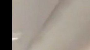 El momento en que intentan abrir la puerta.