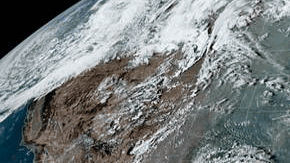 Imelda en la costa sur de Texas y Humberto en el Atlántico, al este de EEUU.