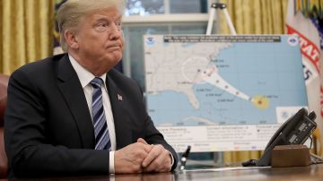El presidente Trump reorientará fondos de FEMA.