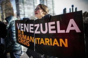 Congresistas de Florida presentan legislación para otorgar TPS a venezolanos