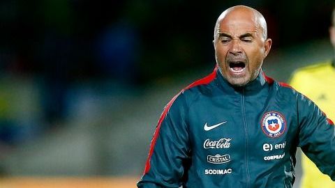 El argentino ganó con Chile la Copa América de 2015, el primer título internacional en la historia de la Roja.