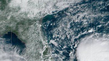 La tormenta tropical Humberto cerca de Gran Ábaco en Bahamas.