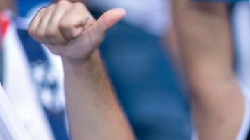 Un aficionado de Rayados del Monyerrey apoyó a Tigres frente a Xolos