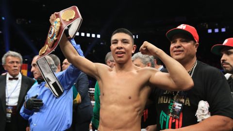 El mexicano mantuvo el título superwelter de la Organización Mundial de Boxeo