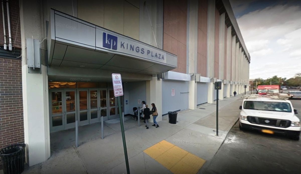 Roban 95 mil dólares en joyas en centro comercial de Nueva York El