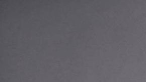 Raúl Jiménez luce con orgullo el nuevo uniforme del Wolverhampton.