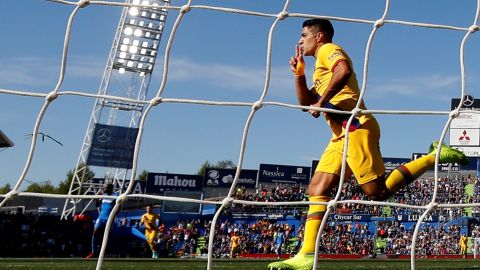 El uruguayo Luis Suárez abrió el marcador para el  Barcelona en Getafe.