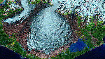 Movimiento del hielo en el Glaciar Malaspina en el sureste de Alaska.