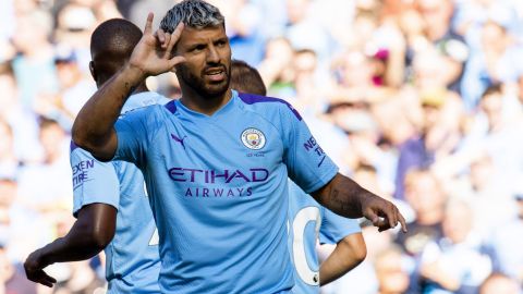 El 'Kun' Agüero también fue parte del festín de goles del Manchester City