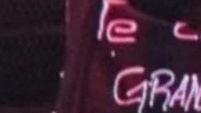 Las narcomantas fueron divisadas en patrullas policiacas descompuestas.