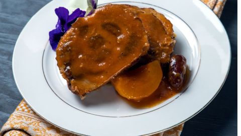 El lomo de cerdo es una maravillosa y económica opción para las recetas de otoño y verano.