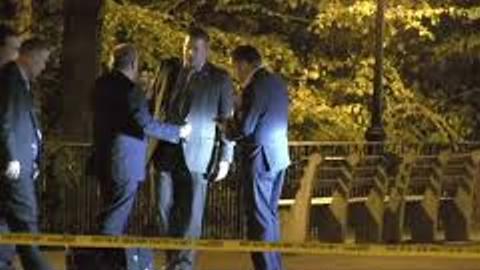 Detectives en en Riverside Park, calle 84, UWS