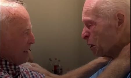 Morris Sana y Simon Mairowitz se emocionaron hasta las lágrimas.