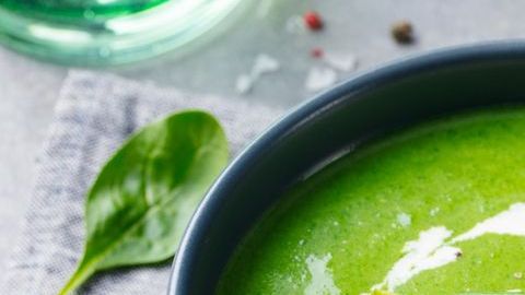 El mejor tratamiento para el déficit de hierro es la dieta, vigilando que la alimentación este basada en alimentos ricos en hierro, vitaminas y minerales.