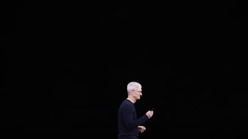 El presidente de Apple, Tim Cook, durante la presentación de la familia del iPhone 11./ EFE/EPA/JOHN G. MABANGLO