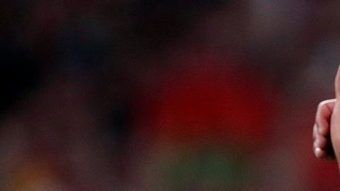 La bebé de Edson Alvarez tendrá jersey para celebrar las victorias de su papá.