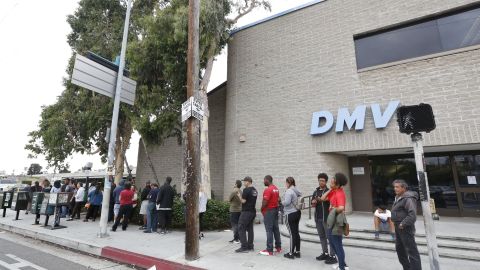 El Censo pide al DMV datos sobre nacimientos, direcciones, raza, origen hispano y ciudadanía.