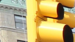 Latinos en el Sur de El Bronx opinan sobre la reducción de la pobreza en NYC.