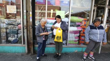 Latinos en el Sur de El Bronx opinan sobre la reducción de la pobreza en NYC.