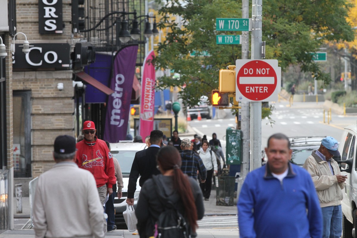 Anciano murió apuñalado tras dar refugio en su hogar en Nueva York: teoría policial