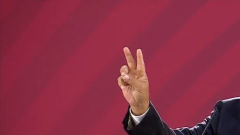 El mandatario bromeó diciendo ahora tendrá que ir al médico, aunque sólo le ha dado una gripa.