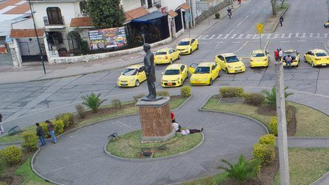 Los taxis cortaron calles y avenidas de las ciudades ecuatorianas.