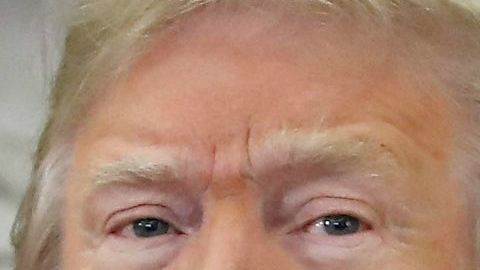 Al hablar de la orden, Trump apuntó a Elizabeth Warren como su principal rival.