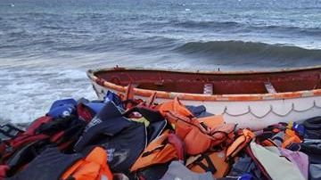 Muchos han perecido en su intento de llegar a algún país europeo, cruzando el Mediterráneo.