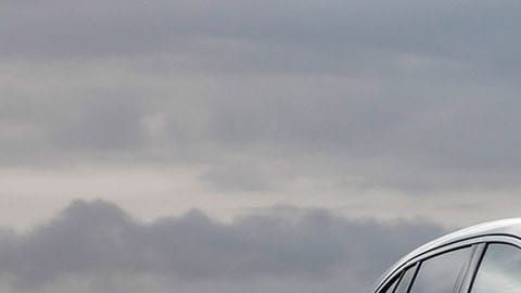 La marca no se queda atrás y presenta su propio EV