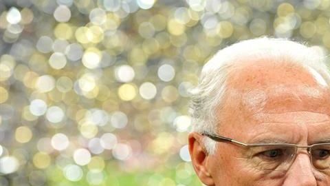 Franz Beckenbauer, expresidente de la Federación de Alemania de Fútbol es investigado por la FIFA.