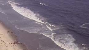 Los menores desaparecieron mientras nadaban por la playa de la calle 96.