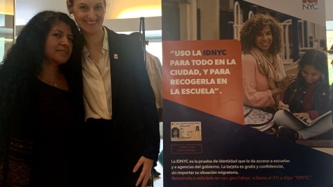 La comisionada de Asuntos de Inmigración, Bitta Mostofi, anunció la campaña para renovar y tramitar más fácil la identificación municipal “IDNYC”