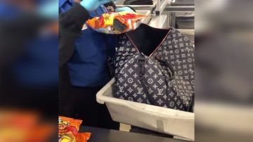 La TSA consideró sospechoso que la viajera llevara tantas bolsas de Cheetos en su maleta.