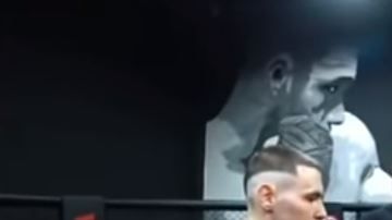 El fisiculturista conocido como ‘Popeye’ hizo el ridículo al perder en tres minutos con un  oponente 20 años mayor que él.