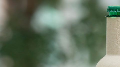 El objetivo de Carlsberg es crear una botella 100% de materiales biológicos.