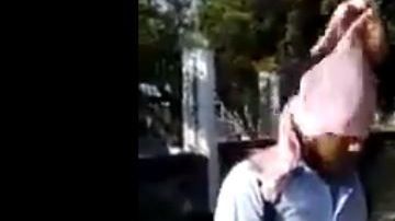 Jamás pensó ver a su mujer y a su amante juntas.