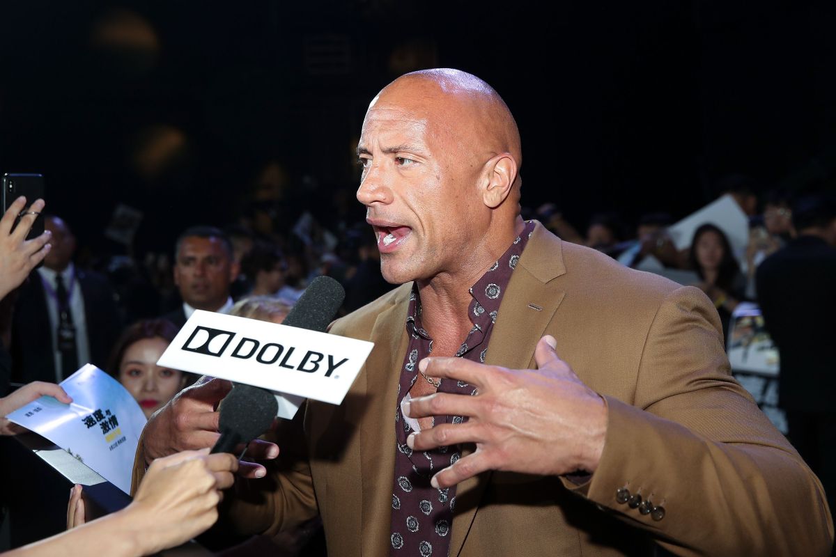 Dwayne "The Rock" Johnson, junto Caiín Velásquez se llevó el show del 20 aniversario de WWE SmackDown.