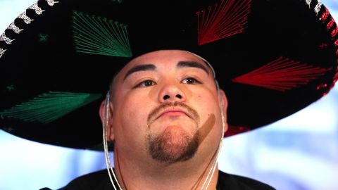 El boxeador está enfocado en su carrera profesional.