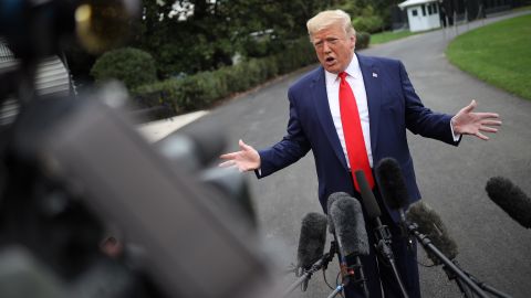 El presidente Trump dio una conferencia de prensa improvisada en la Casa Blanca.