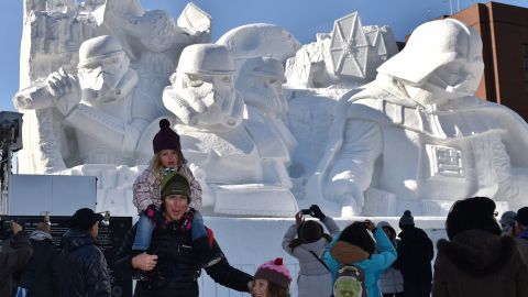 Las esculturas que se hacen en Sapporo, Japón.