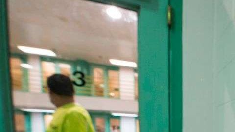 el cubano aparentemente se suicidó en lo que llaman "el pozo".