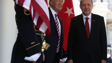 EEUU también suspendió "inmediatamente" sus negociaciones comerciales con Ankara.